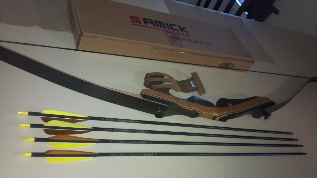 62” Length 35lb Draw Free Arrows & P&P RH Samick Sage Take Down Recurve Bow 